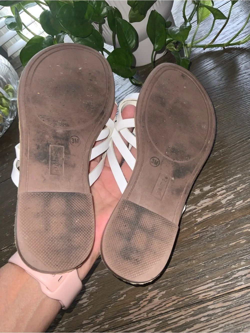 Maui Island White Multi-Strap Slide Sandals Size 3